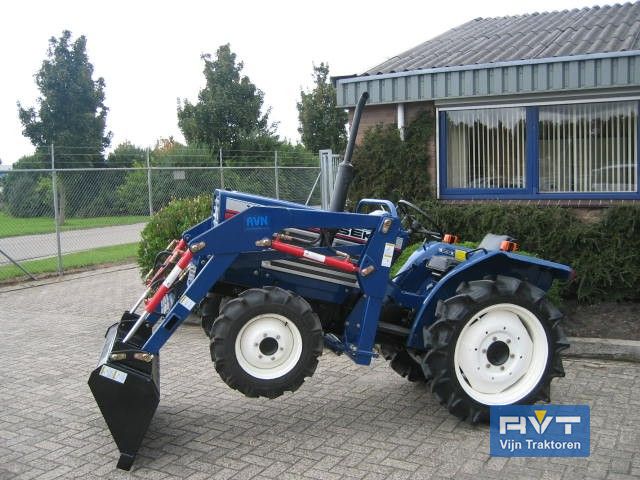 forum Betuttelen Storen RVT voorlader - Werktuigen - Robert Vijn Traktoren B.V. is gespecialiseerd  werktuigen voor mini tractoren en machines. Voor gebruikte minitractoren en  werktuigen van diverse merken.